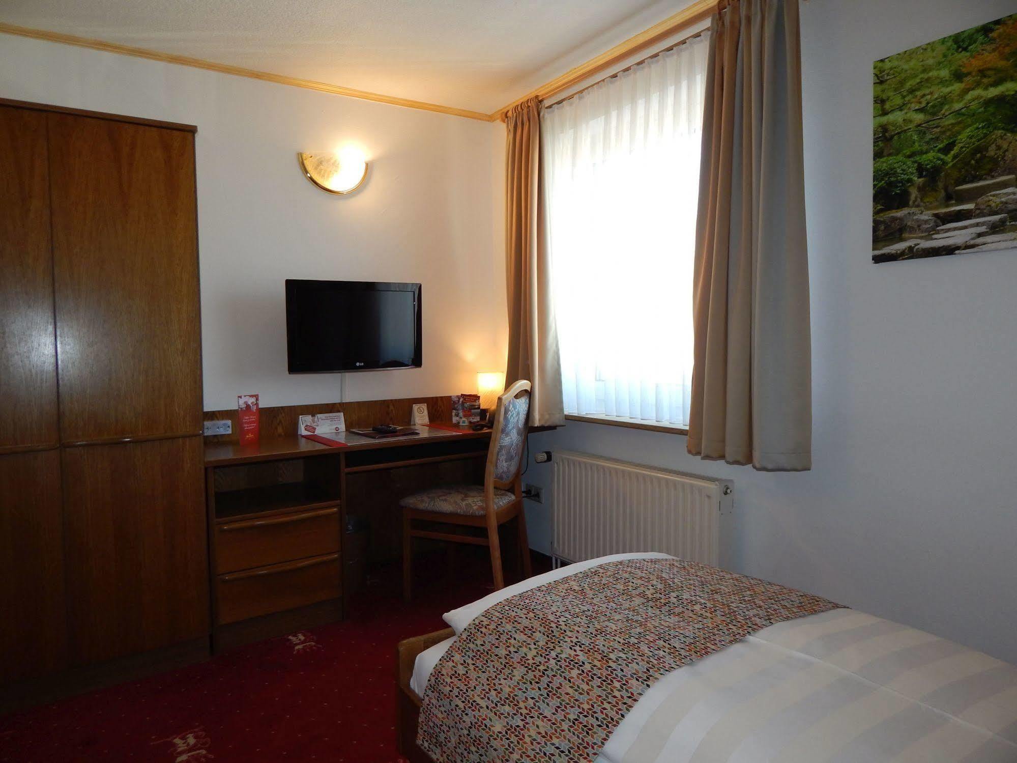 Hotel Kaiserquelle Salzgitter Εξωτερικό φωτογραφία